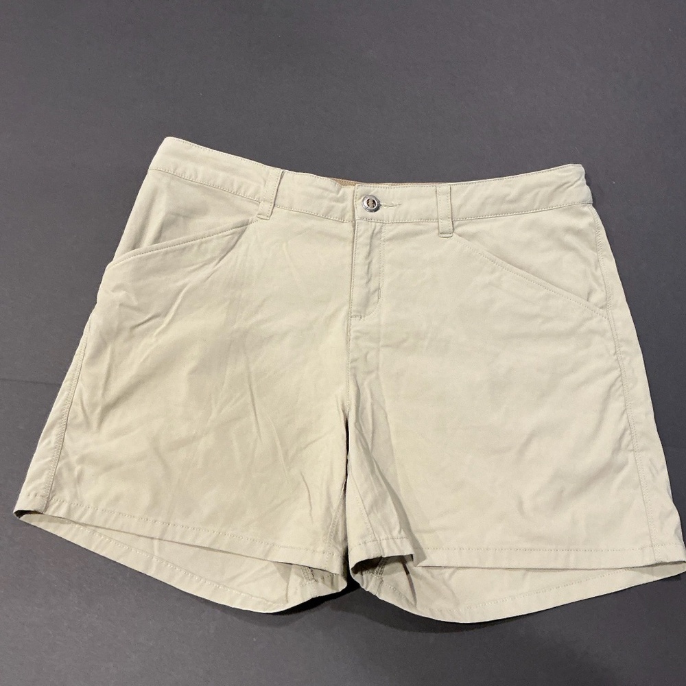 Patagonia Women’s Quandary Hiking Shorts 5 Inch Inseam Khaki Size 8